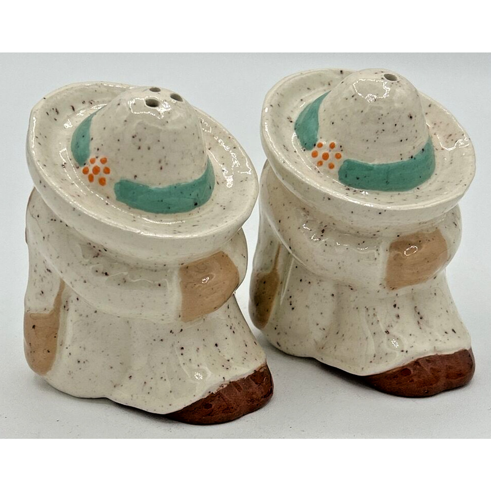 Vintage Siesta Sombrero Mexican Style Salt and Pepper Shakers SKU PB208